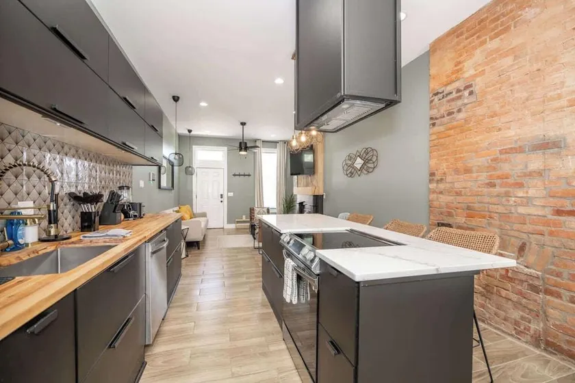 The Baymiller Row - For 6! - Image 1