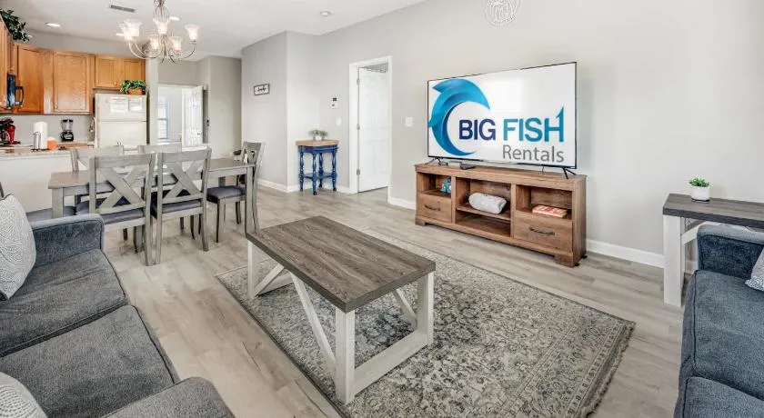 Large 3BR Private Condo Pool Tennis Great Location - Image 1
