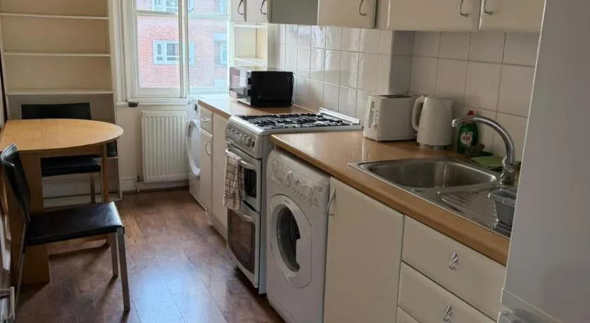 Rooms in Islington - Image 1