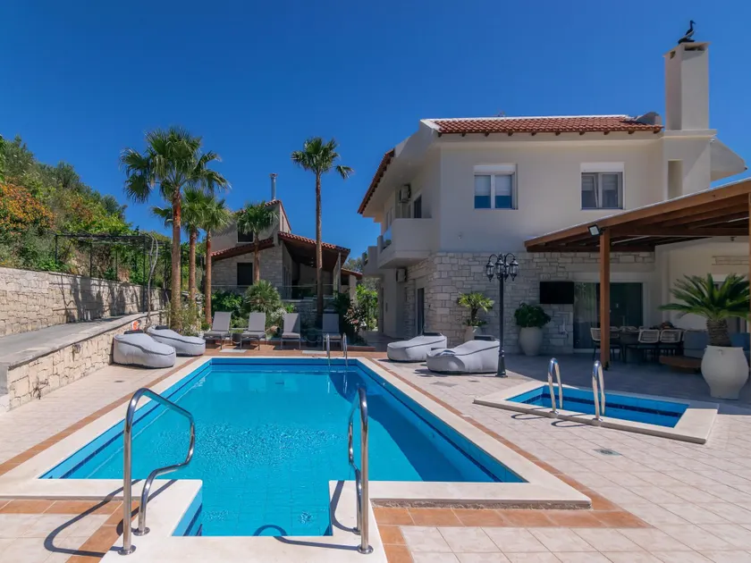 Villa in Kyrianna with Private Heated Pool - Image 1