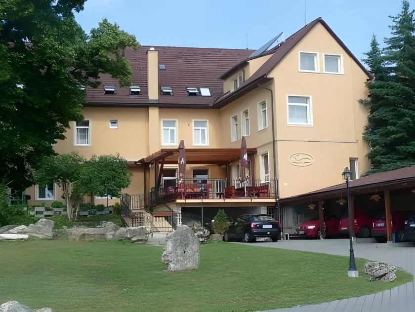 Hotel Lipa - Image 1