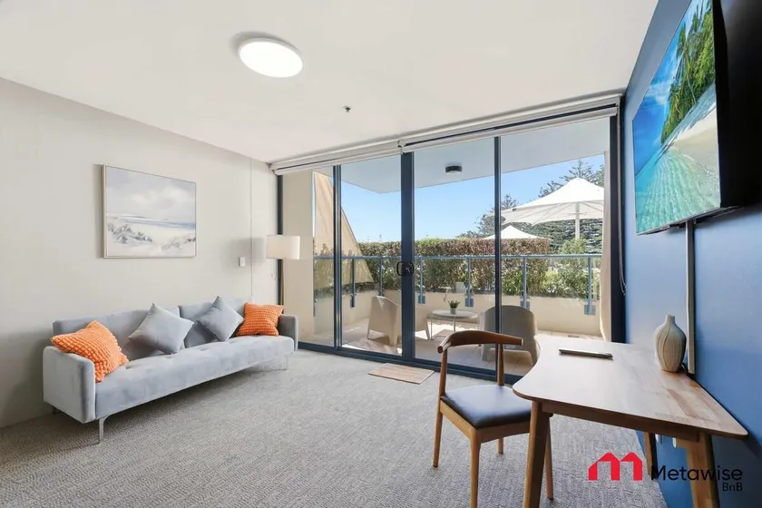 MetaWise BNB Modern 1Bed in Central Cronulla 6 - Image 1