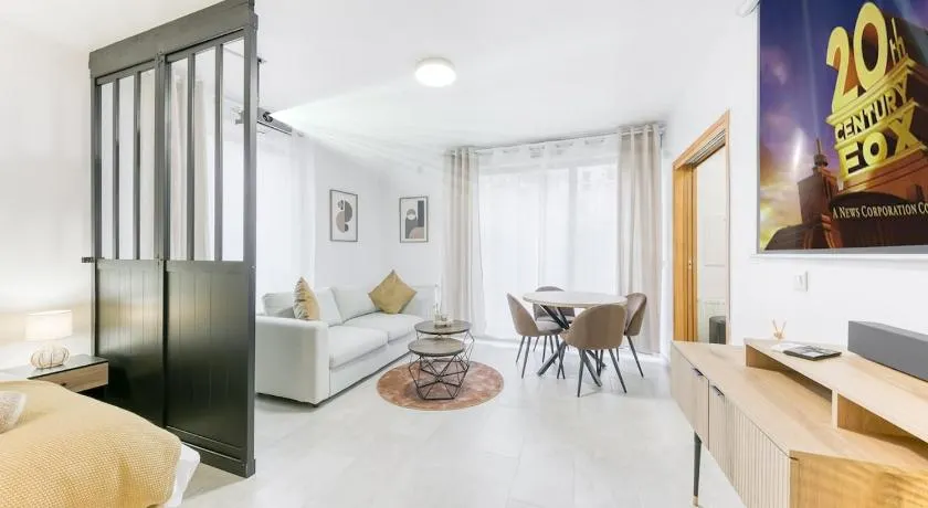 Appartement Chic & Lumineux 5 min de Massy TGV - Image 1