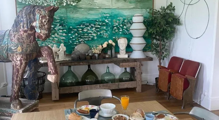 Chambre et table d'hôte - Domaine de la Besse - Image 1