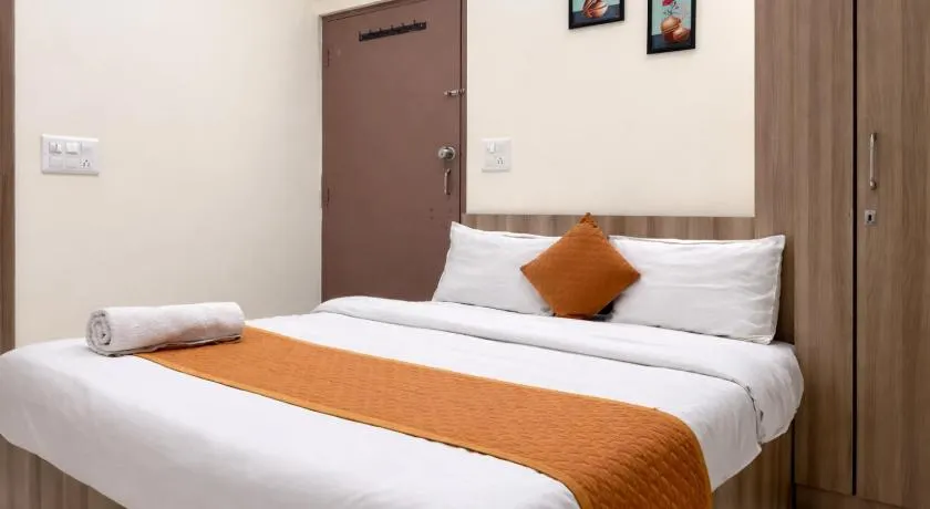 Hotel Chandra Light - Image 1
