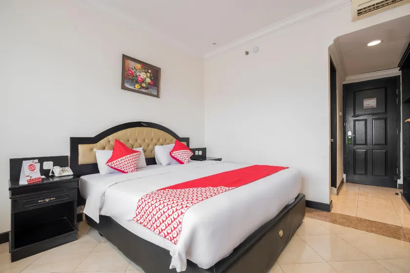 Hotel Sutomo - Image 1