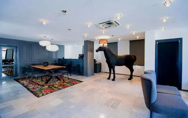 Pudra Hotel - Image 1