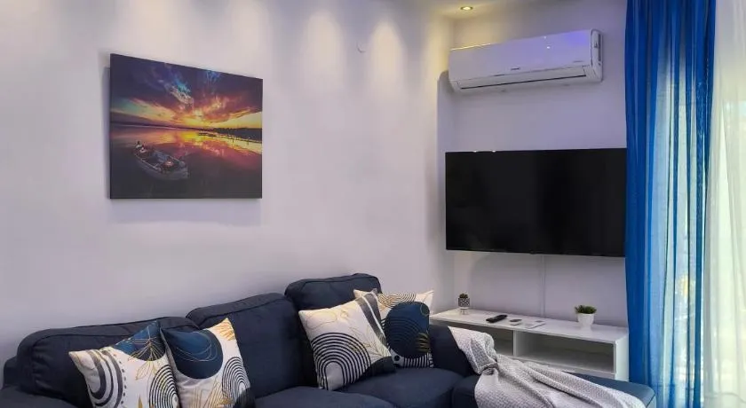 Perea Beach Apartment - Image 1