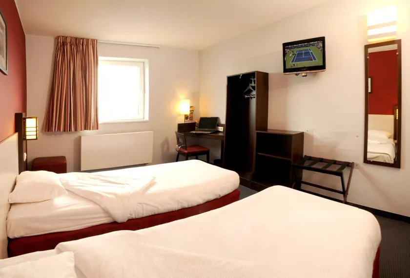 DC Hotel Charleroi Airport - Image 1