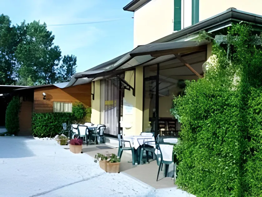 La Perla - Image 1