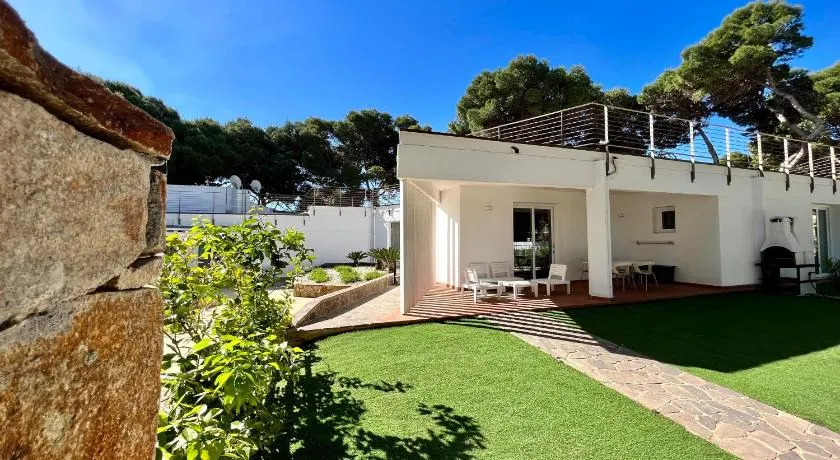 Angolo Mare Apartments & Rooms - Image 1