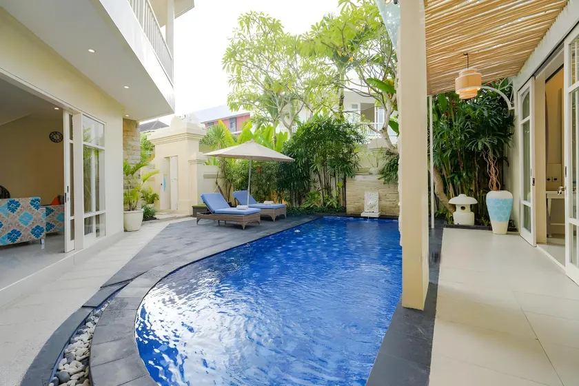 Cozy Deluxe 3BR Private Pool Villa near Kuta Beach - Image 1