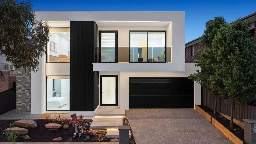 Masterpiece luxury house in heart of Craigieburn - Image 1