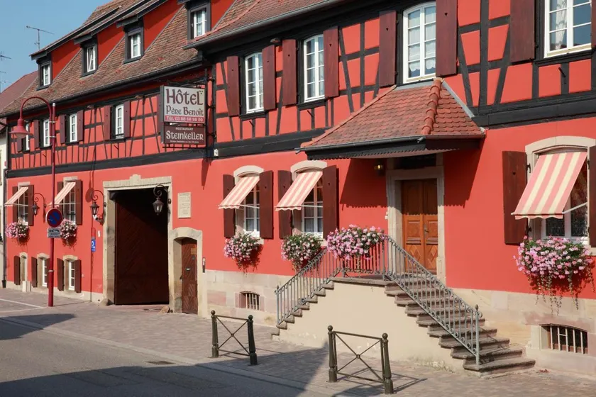 Hôtel Père Benoît - Image 1
