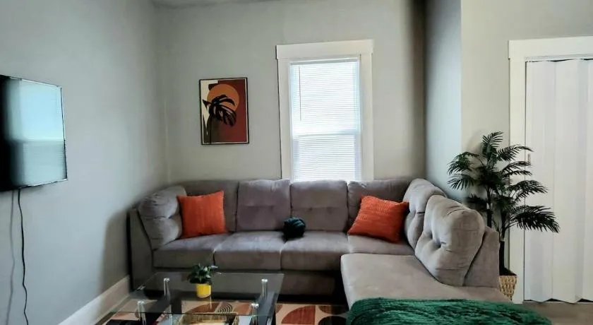 Cozy 2BR, Near Top attractions - Image 1