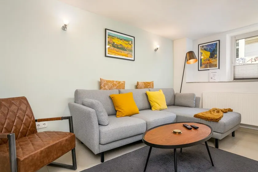 Living at Weinberg|Mario Kart|Central|Netflix - Image 1