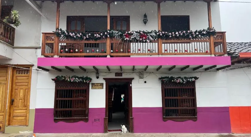 Hostal Famihotel Fundadores - Image 1