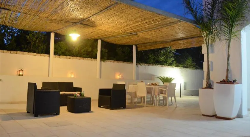 Leca's House Appartamenti a 100m dal mare - Image 1
