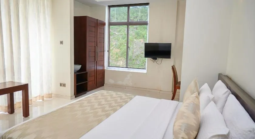 Kethumathee Hotel & Banquet - Image 1