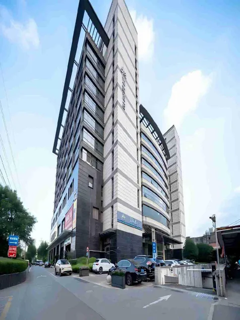 Home Inn Neo Shanghai Hongqiao Airport Qixin Road - Image 1