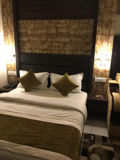 Hotel Mmk - Image 1