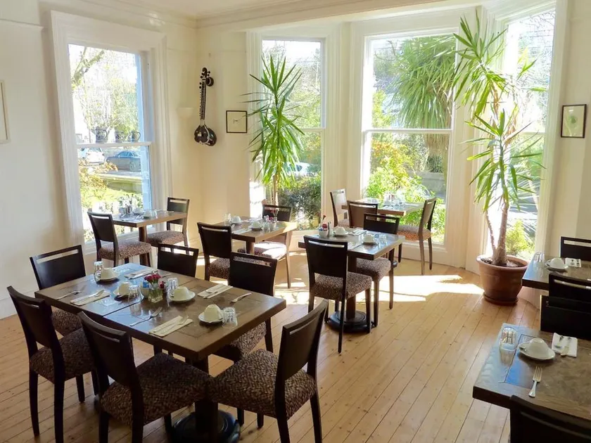 Derrin Guest House - Image 1