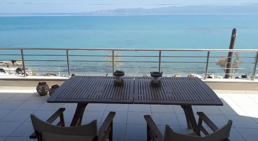 Vrachati Sea Front House - Image 1