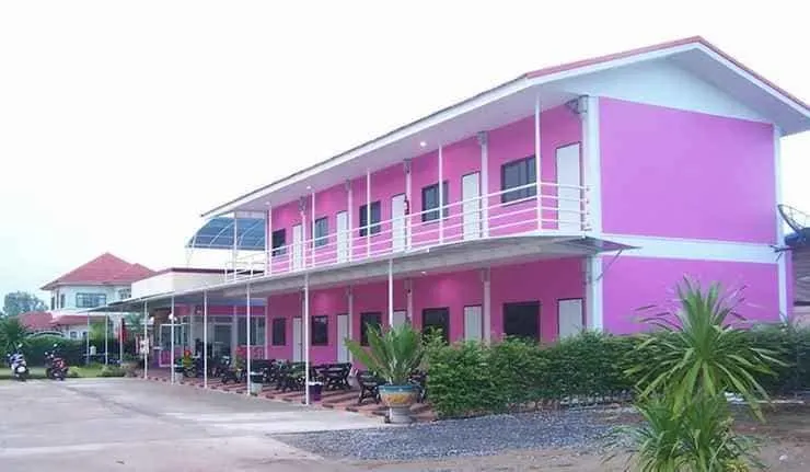 Ban Dung Grand Hotel - Image 1