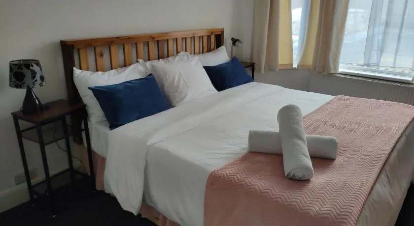 Fair Oak Self-Catering Accomodation - Image 1
