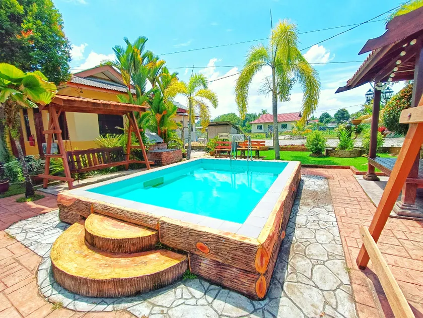 Chalet Yunie Marang by RVH - Image 1