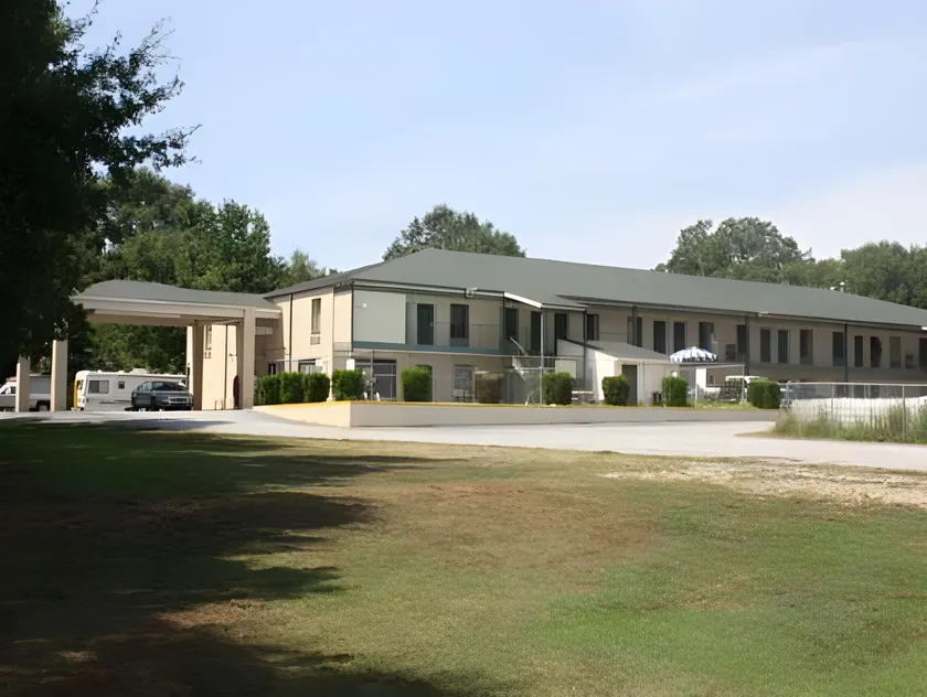 Magnolia Inn Laurens - Image 1