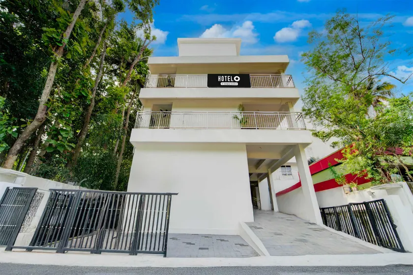 Townhouse Valiyavila Bus Terminal - Image 1