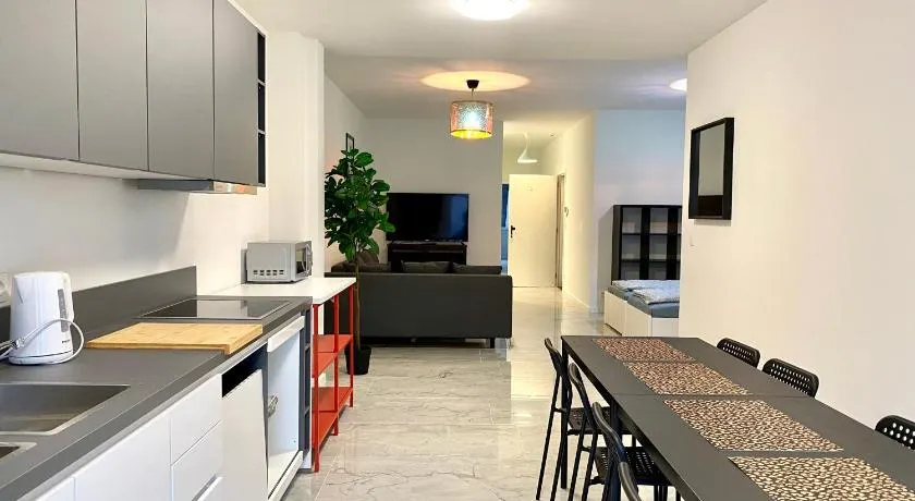 Isabel Apartments - Image 1