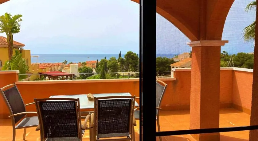 Sea view apartment with garden Mojon Hills - Image 1