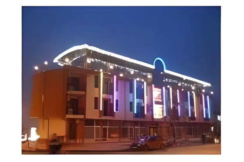 Ambaritsa Hotel - Image 1
