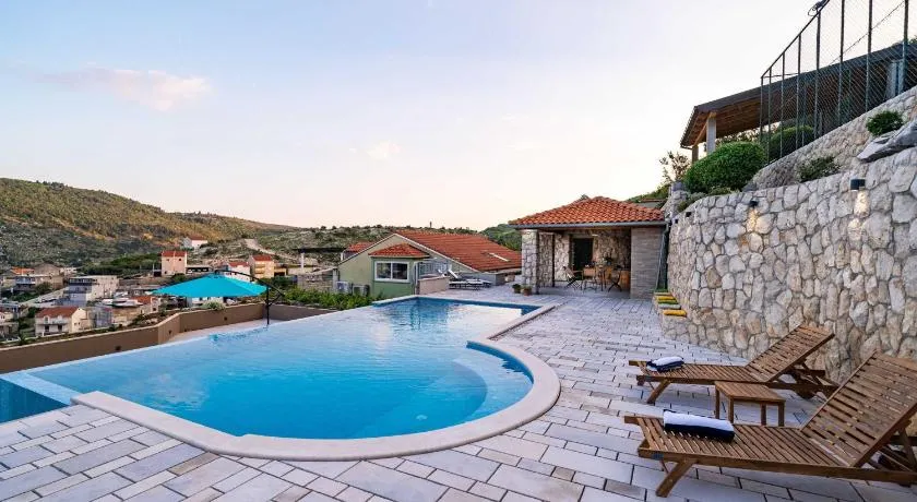 Apartments Villa Arcadia - Image 1