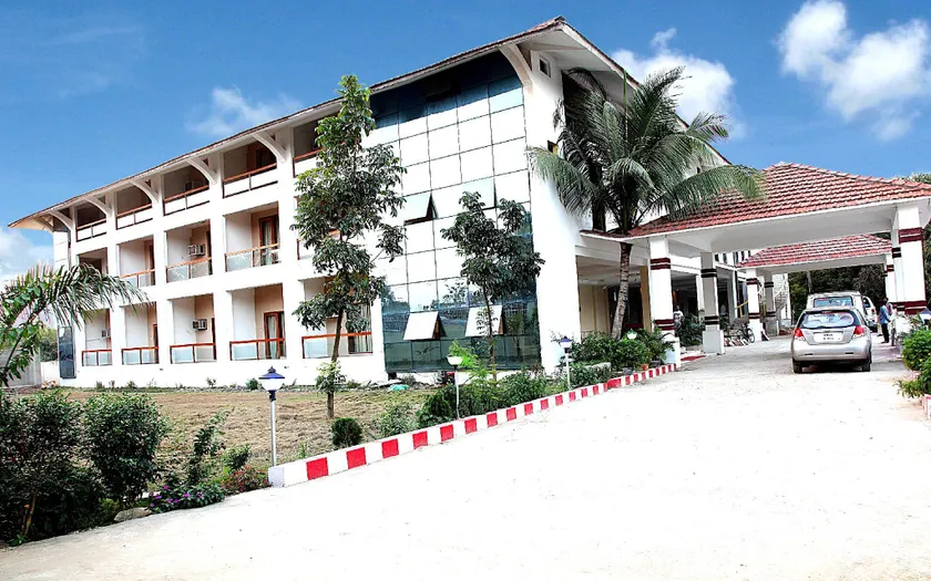 Kings Crown Resort & Hotels Mandarmoni - Image 1
