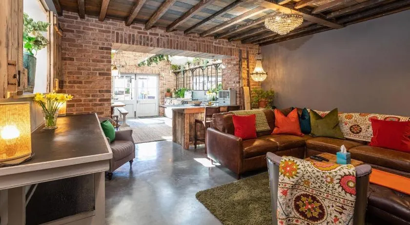 The Cocktail Lounge at Cheshire Boutique Bathhouse - Image 1