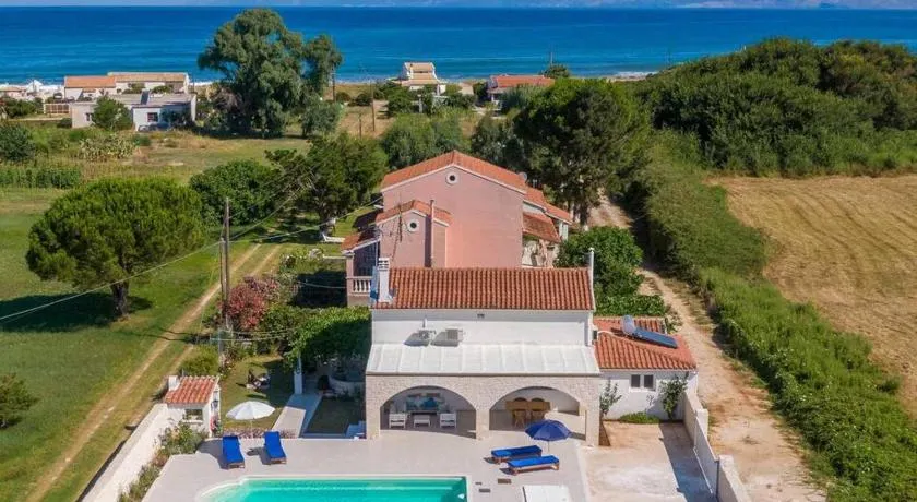 Sea Breeze Coastal House in Almyros Beach - Image 1
