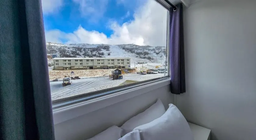 Pipers Lodge - Image 1