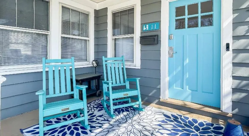 Grove Place Beach Bungalow - Image 1