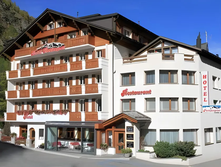 Hotel Portjengrat - Image 1