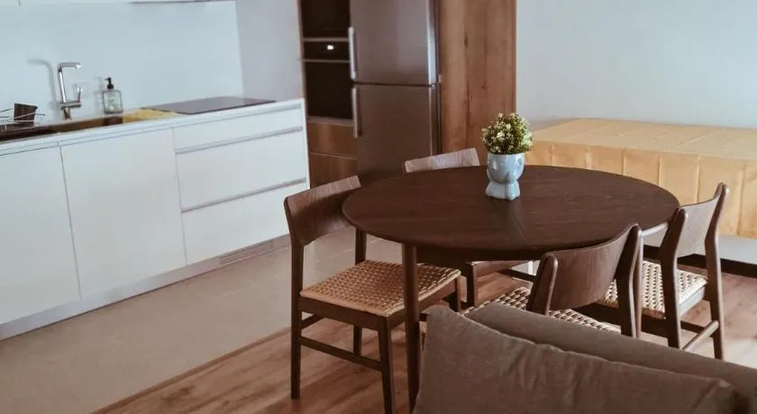 Vivas House - Image 1
