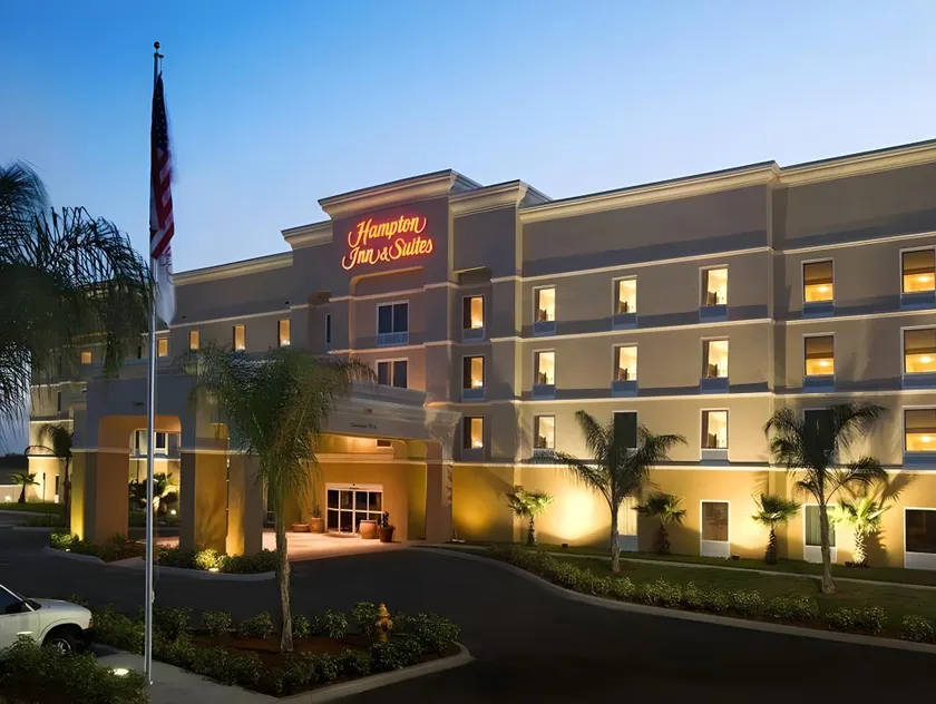 Hampton Inn & Suites Lake Wales - Image 1