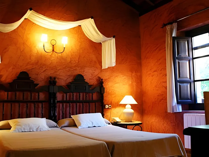 Eco Hotel Cueva del Gato - Image 1