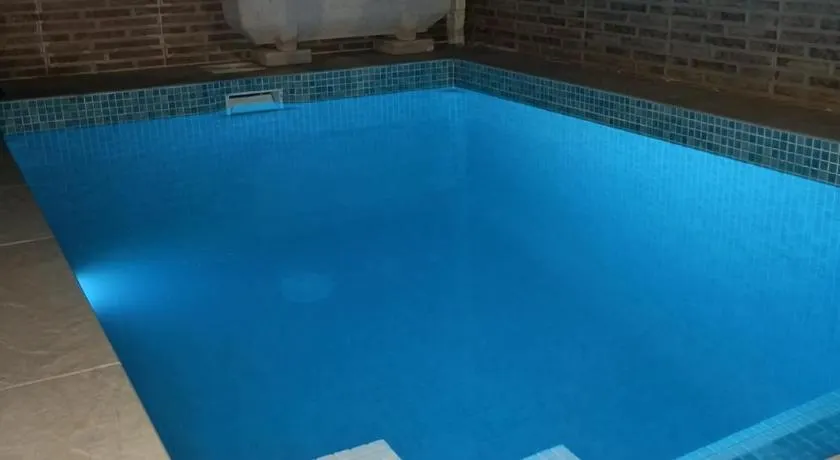 Dúplex con piscina privada cerca de playa - Image 1
