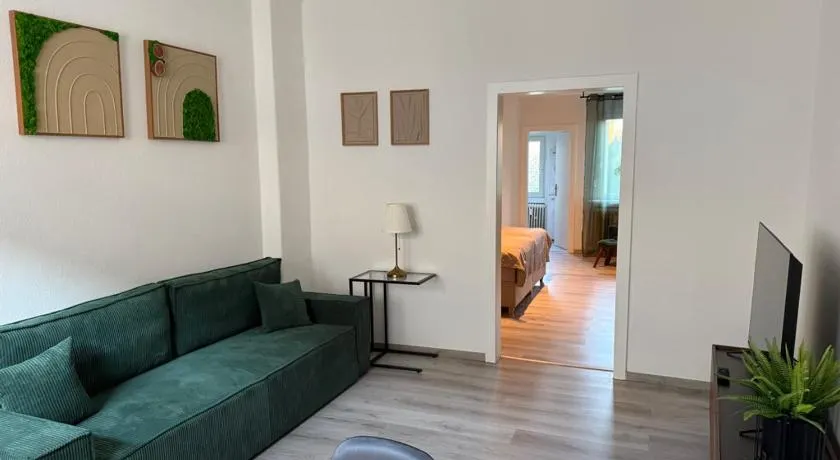 Gemütliche 2-Zimmer im Erdgeschoss mit guter Anbindung - Image 1