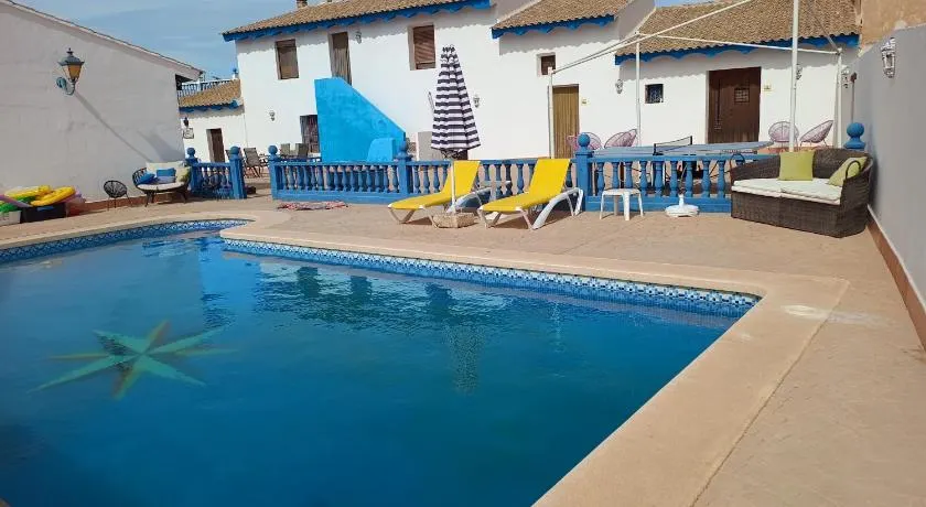 El Oasis Morado - Image 1