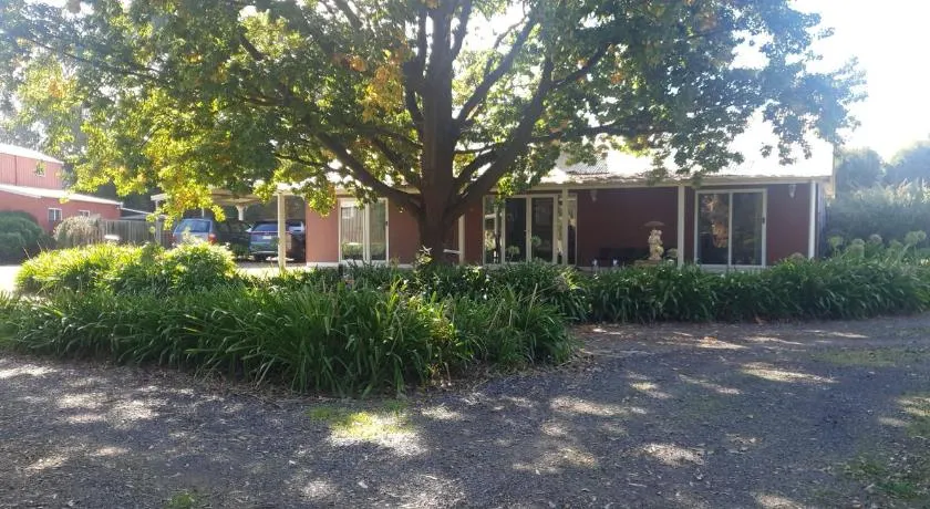 Dixiglen Farm - Image 1