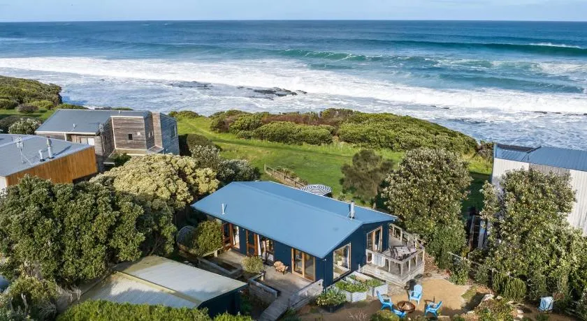 Sand & Sauna Retreat - Image 1